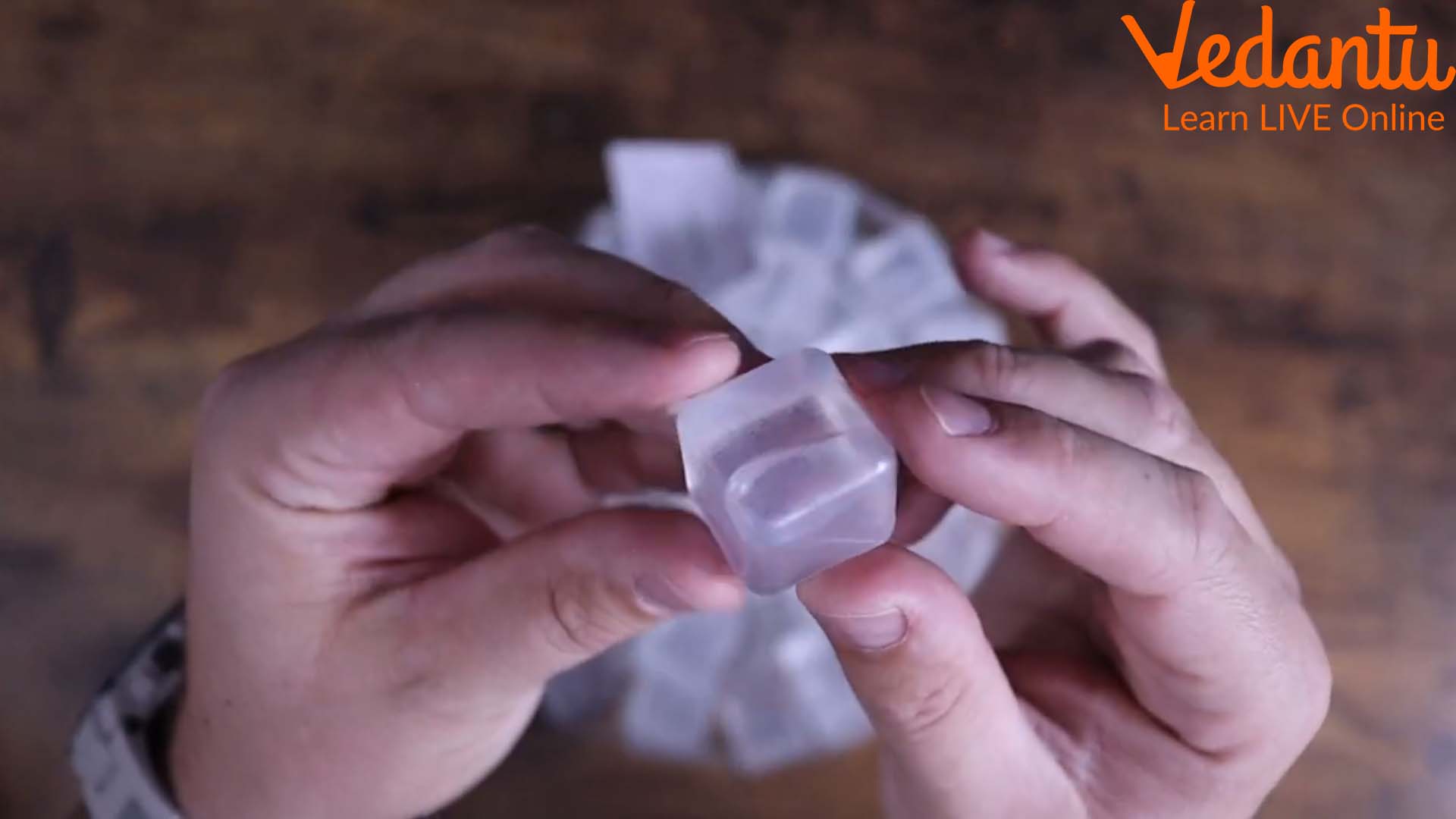 What are Reusable Ice Cubes and how to use them