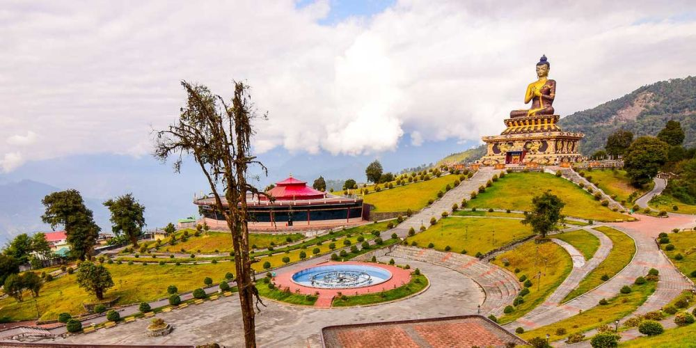 8. Pelling, Sikkim: A Himalayan Adventure Like No Other
