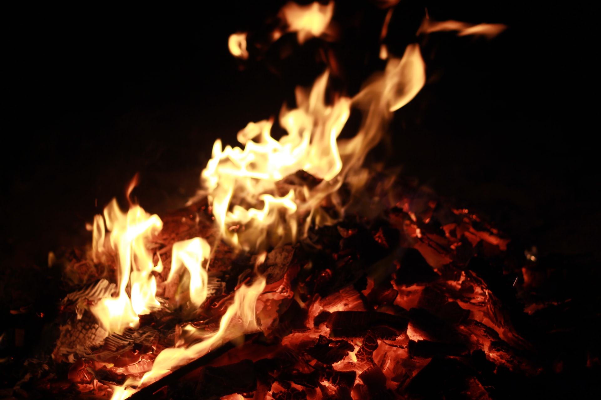 Bhogi Significance and Celebrations, How is Bhogi Celebrated?